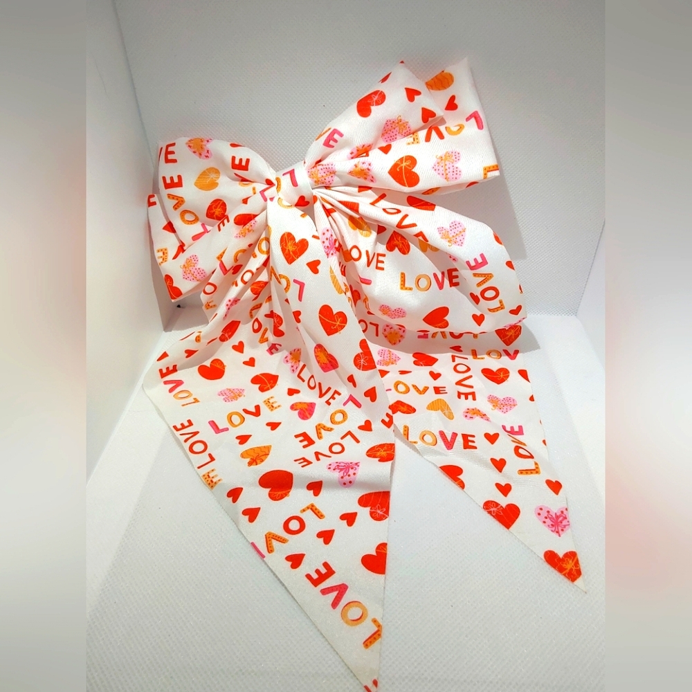 NEW "Love" print pattern with hearts bow